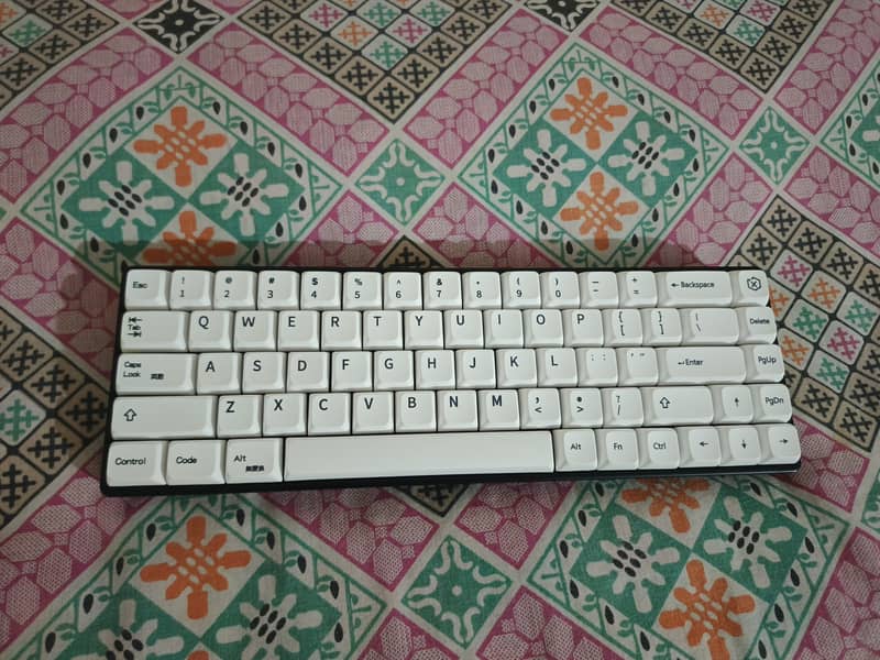 Wireless Custom Mechanical / Gaming Keyboard Holy Panda Novice68 5