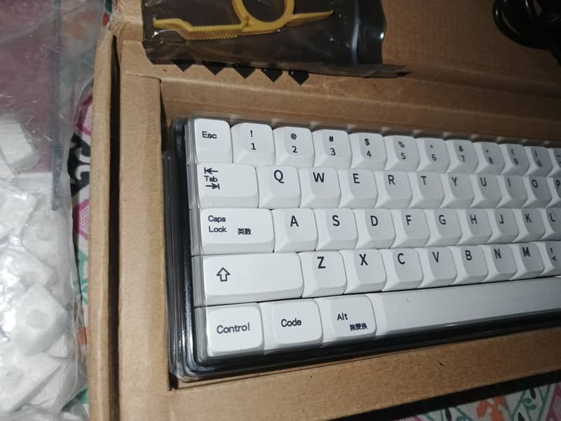 Wireless Custom Mechanical / Gaming Keyboard Holy Panda Novice68 7