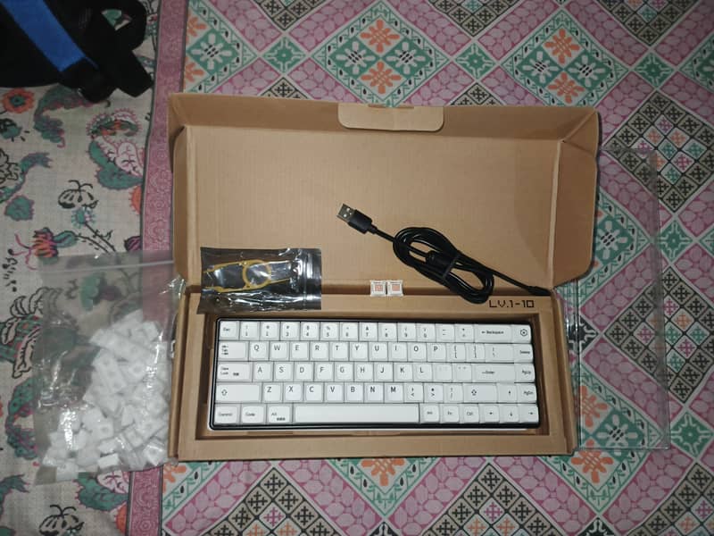 Wireless Custom Mechanical / Gaming Keyboard Holy Panda Novice68 8