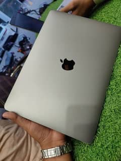 MacBook