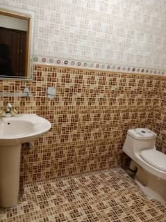 10 MARLA UPPER PORTION FOR RENT WITH GAS