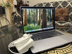 Apple Macbook Pro 2020, 13 inches, Core i5, 16GB Ram, 512GB SSD