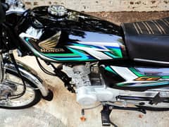 Honda 125 Model 2022/2023 Black Fabulous Lush Condition Genuine