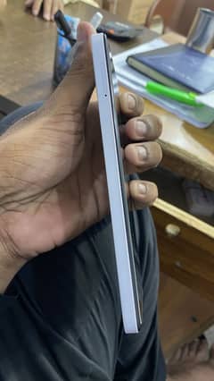 Urgent base py sale kr rhy hai