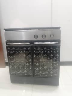 Cooking range for sale in good condition