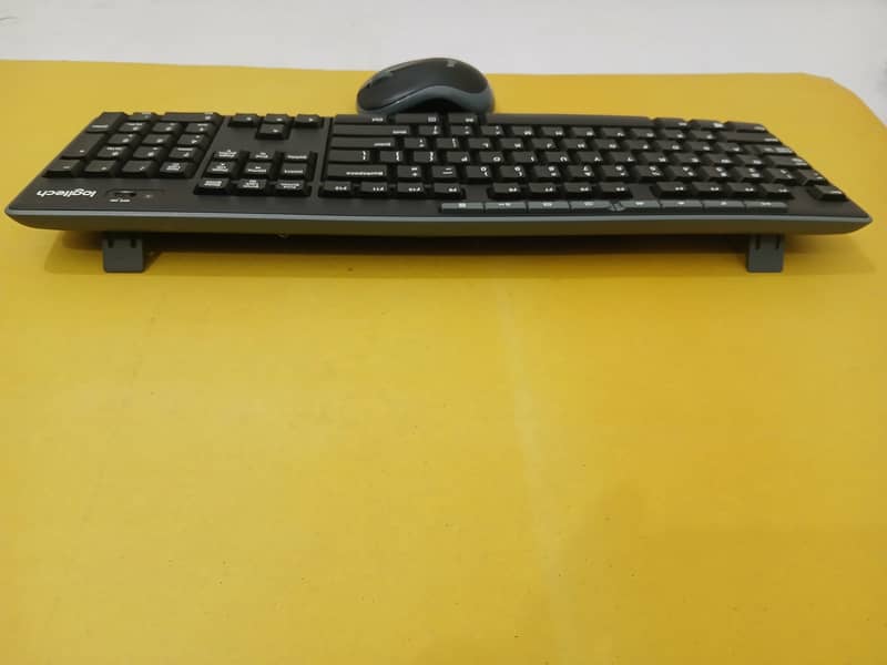 Wireless Dell | Logitech Keyboard and Mouse Combo with Dongle in Qty 9