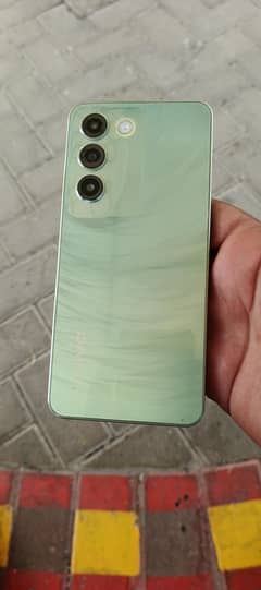 sell for vivo y100