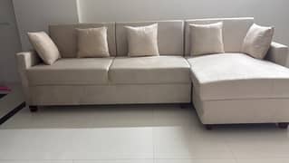 L-Shaped 5-Seater Sofa – New! Price: Rs. 60,000