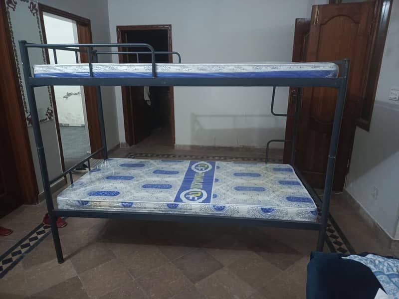 Bunker Bed Use but like new 10/10 with matrres 3