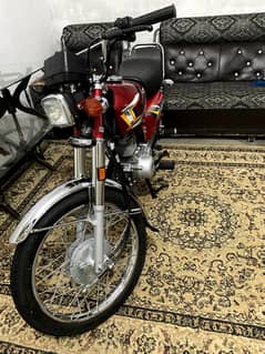 Honda 125 2025 zero meter All Punjab num 