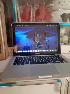MacBook Pro 1TB SSD 16GB RAM Intel Core i7 Intel HD 3000