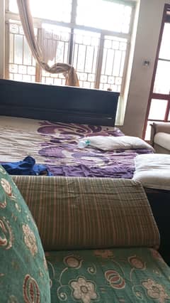 queen size bed