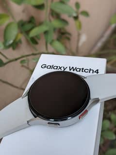 Samsung Galaxy Watch 4 44mm Just Box Opened