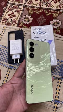 Vivo y100