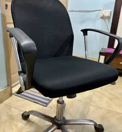 Revolving computer Chair in new condition