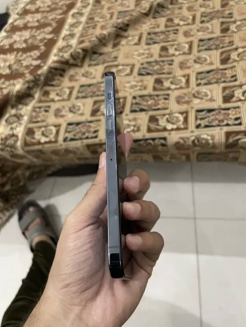 Iphone 13 pro max non pta e sim non active with complete box 10/10 FU 0