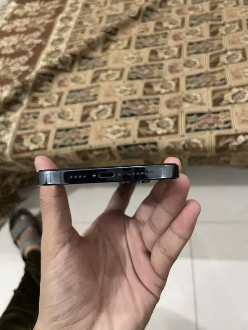 Iphone 13 pro max non pta e sim non active with complete box 10/10 FU 1