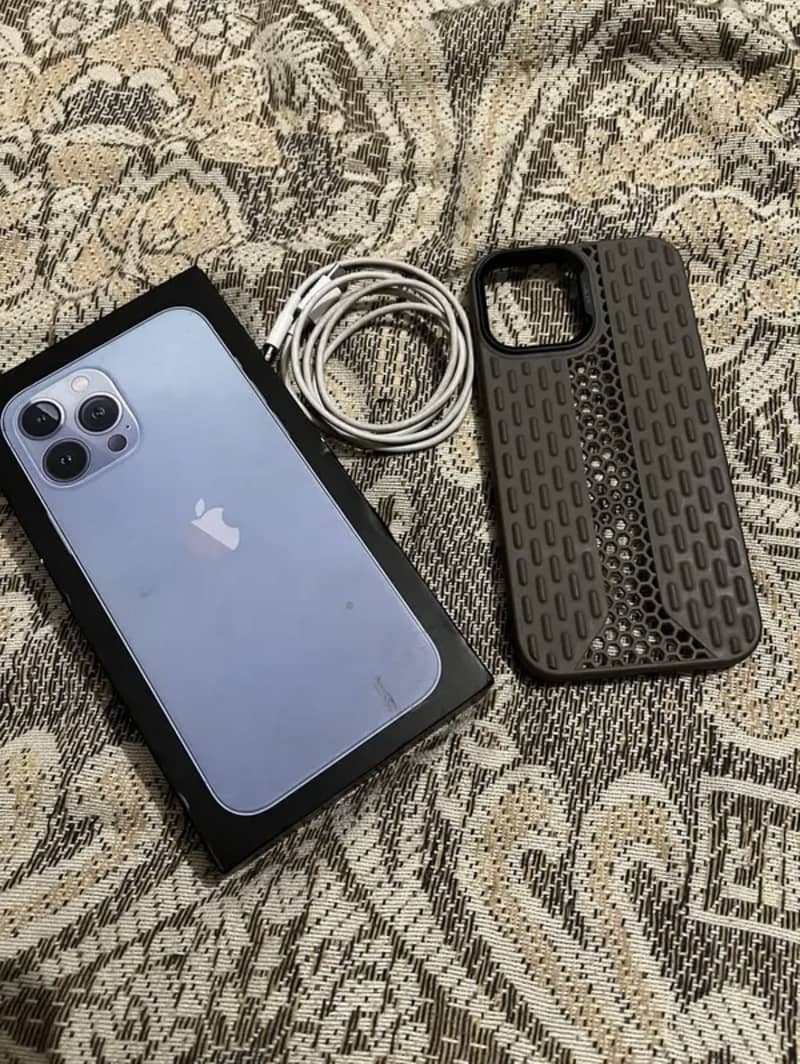 Iphone 13 pro max non pta e sim non active with complete box 10/10 FU 2