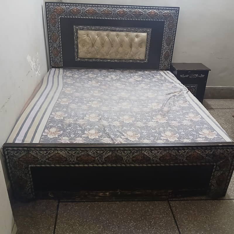 bed set with dressing and aofa set condition is good 0