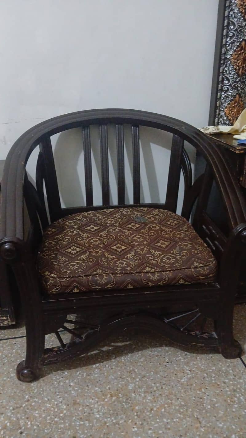 bed set with dressing and aofa set condition is good 7