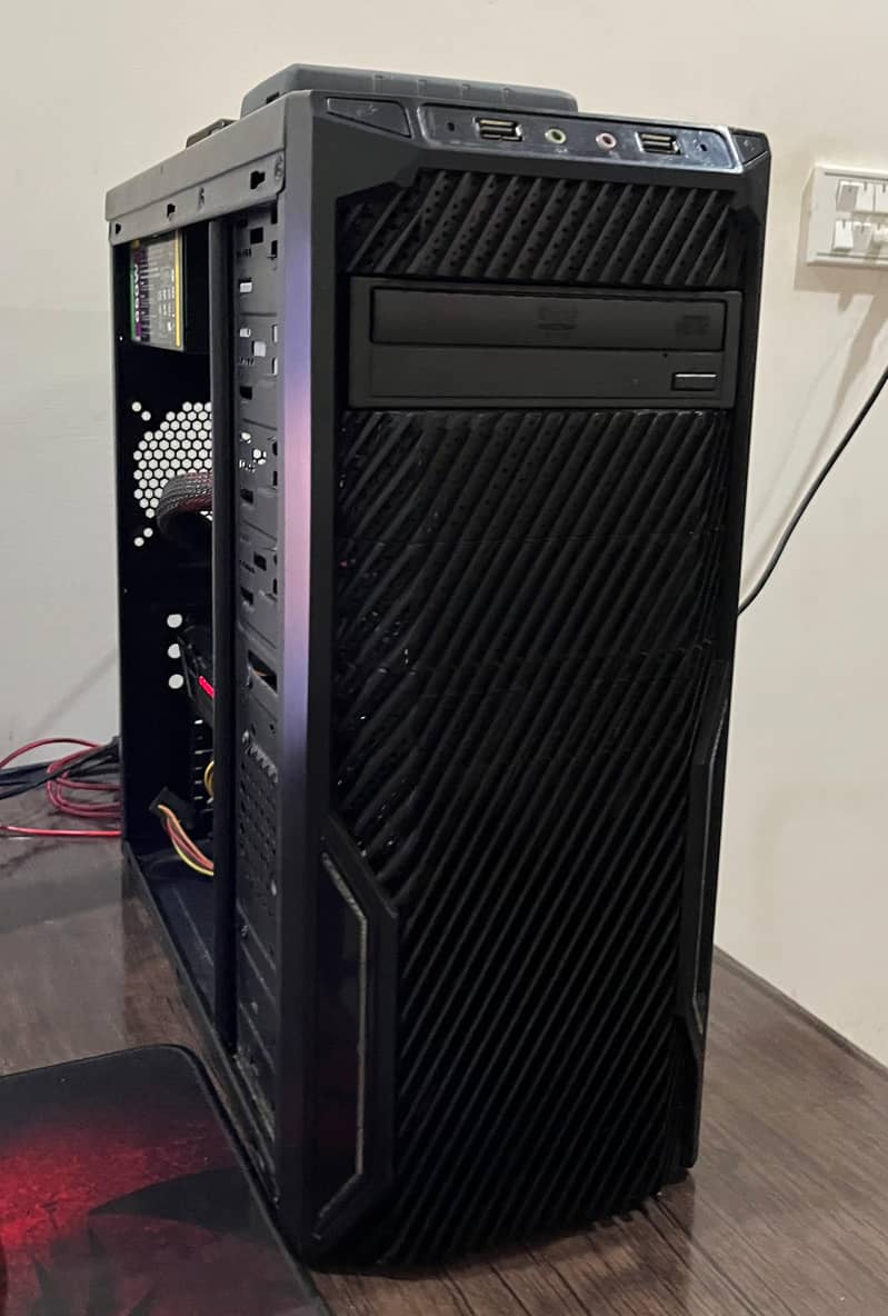 Complete PC setup with gigabyte GTX 1050ti 0
