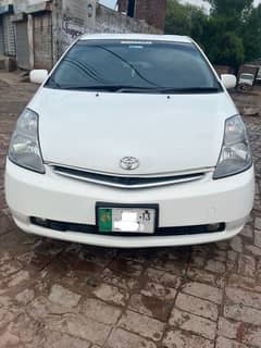Toyota prius full option leather package 1.5