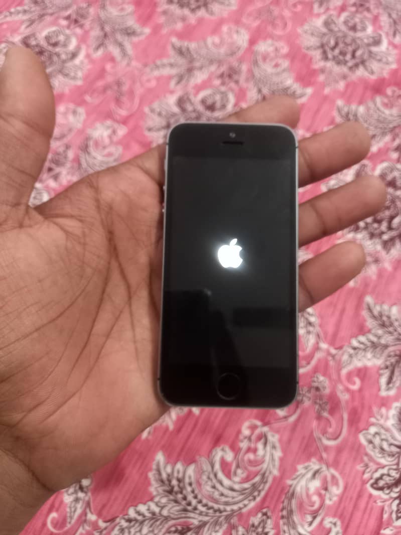 iphone 5s mobile Non p. t. a. 16 Gb no open 10/10 all jenion no fault 2