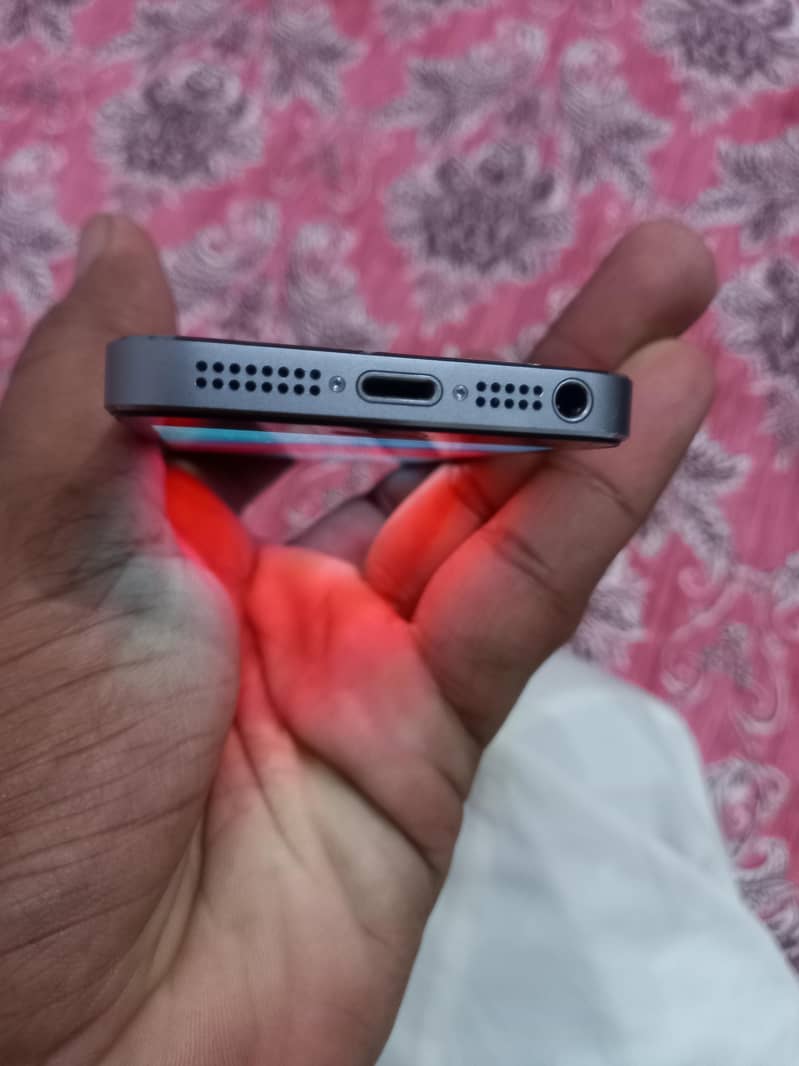 iphone 5s mobile Non p. t. a. 16 Gb no open 10/10 all jenion no fault 8