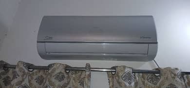 DC inverter in new condition 1 year used oy