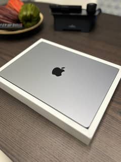 Macbook Pro M2 14 inch MPHE3