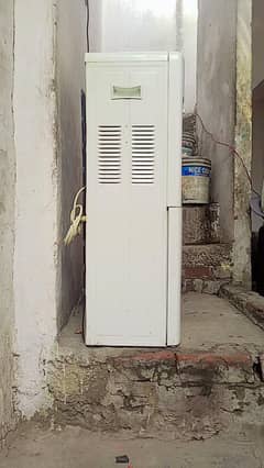 Despencer with refrigerator