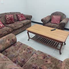 7 Seater Sofa Set along centeral table for sale