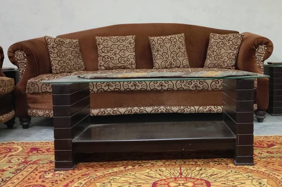 7 seater sofa with 3 tables 1