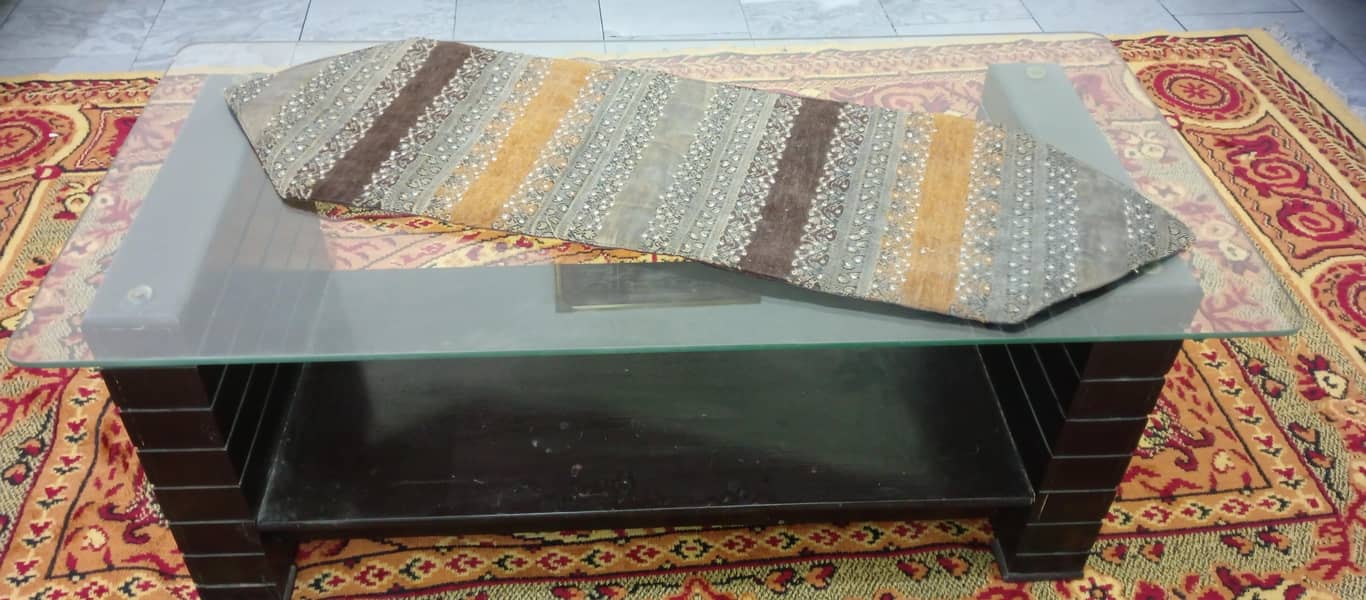 7 seater sofa with 3 tables 3
