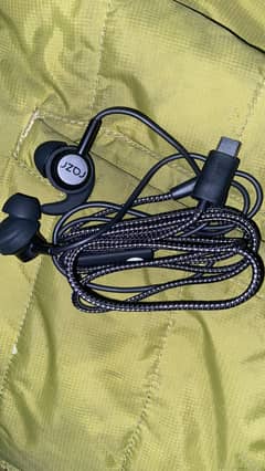Motorola raza ki 100% Original Box Pulled Handfree hy
