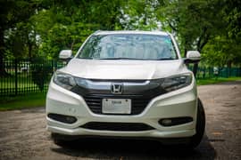 Beautiful Honda Vezel for sale
