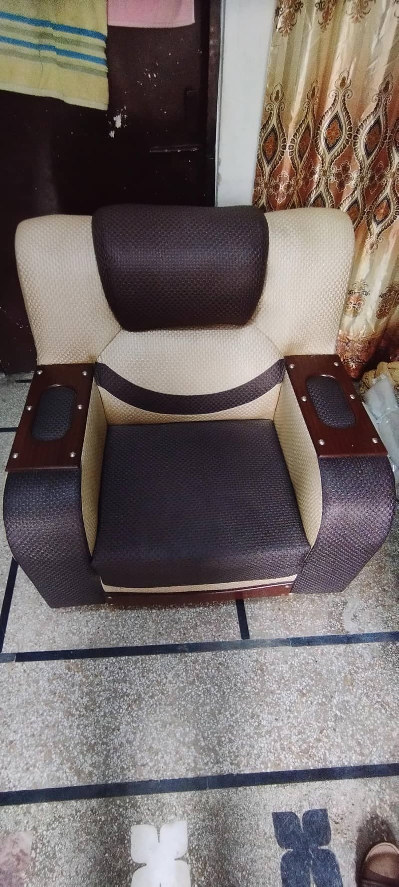 1+2+3+2small TABLE NEW CONDITION ONLY 1 YEAR USE 2