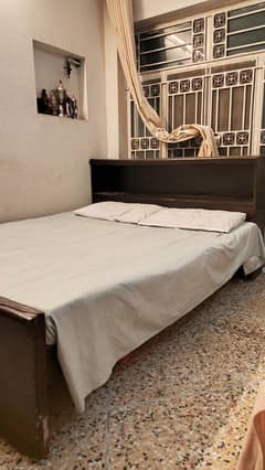 queen size bed