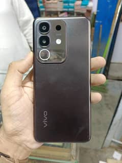 Y29 10/10 complete box urgent sale