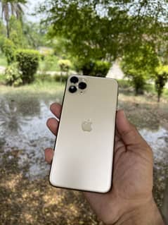 iPhone 11 pro max 256 gb golden