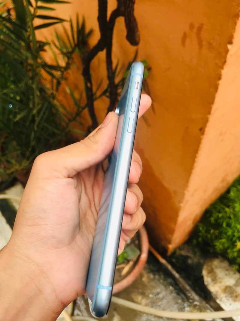Iphone XR 10/10 condition 5