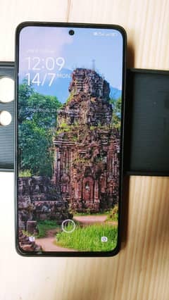 Redmi Note 13 8/256 7 month warranty