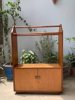 Towel stand
