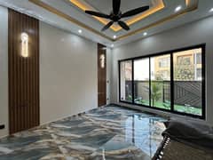 Top City 10 Marla House For Rent