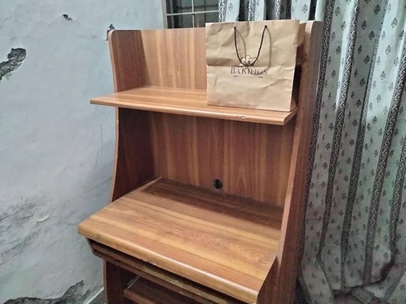 computer table/ study table 0