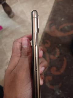 Iphone XsMax pta approved dual sim face id All ok 10/8 03287233202