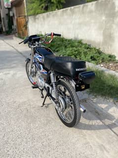 Ravi 70