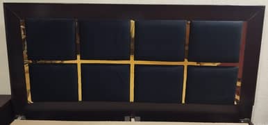 Bedroom Set with side tables & Dresser with mirror Excelent Condition