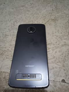 Moto z4