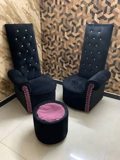 2 coffee chairs with table